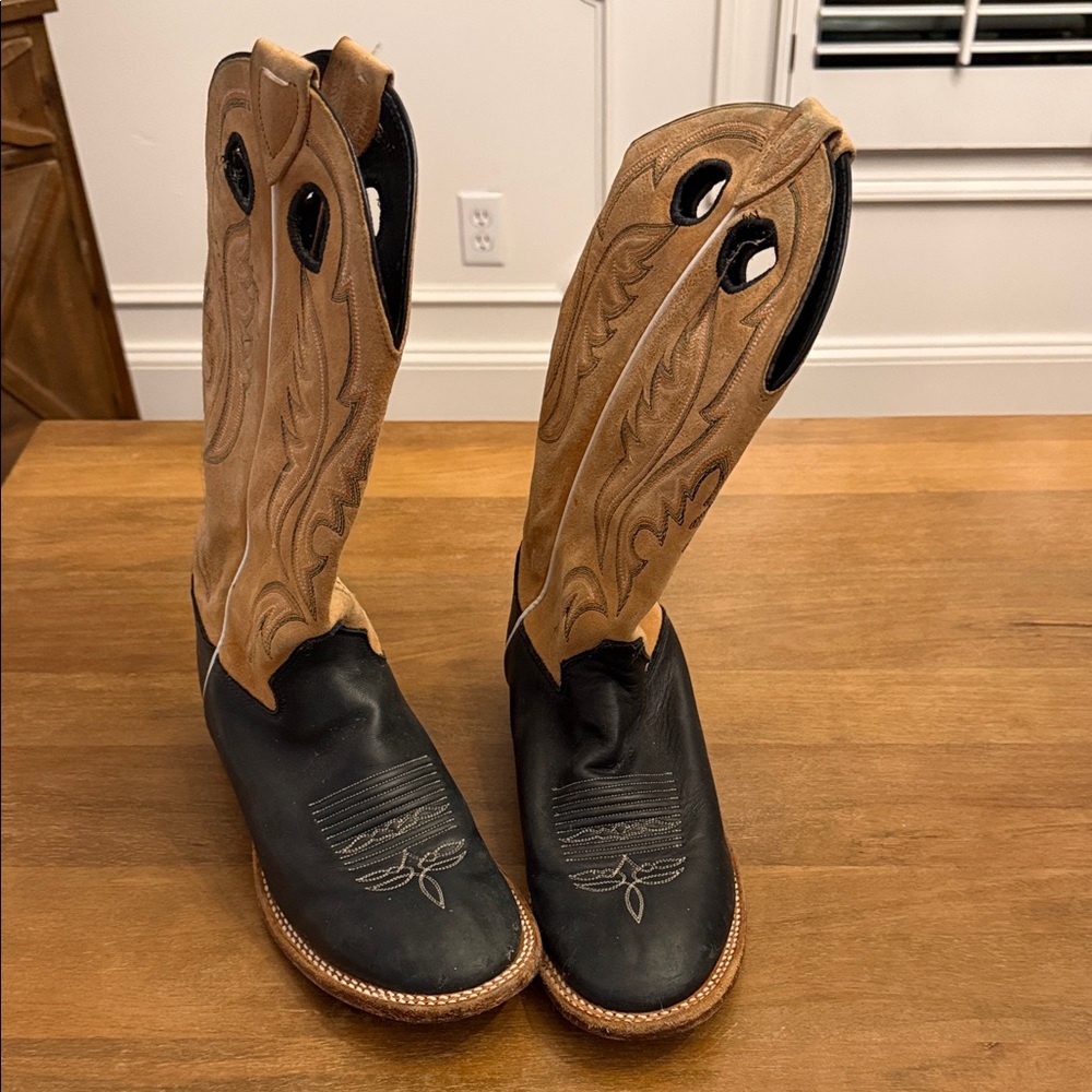 Boys Sz 7 Leather Western Pull-On Cowboy Boots in Black and Tan